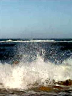 Det er Gilleleje-vand, når det blæser.
jeg bliver faktisk bange ,når bølgerne er så store.